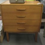 546 4786 CHEST OF DRAWERS